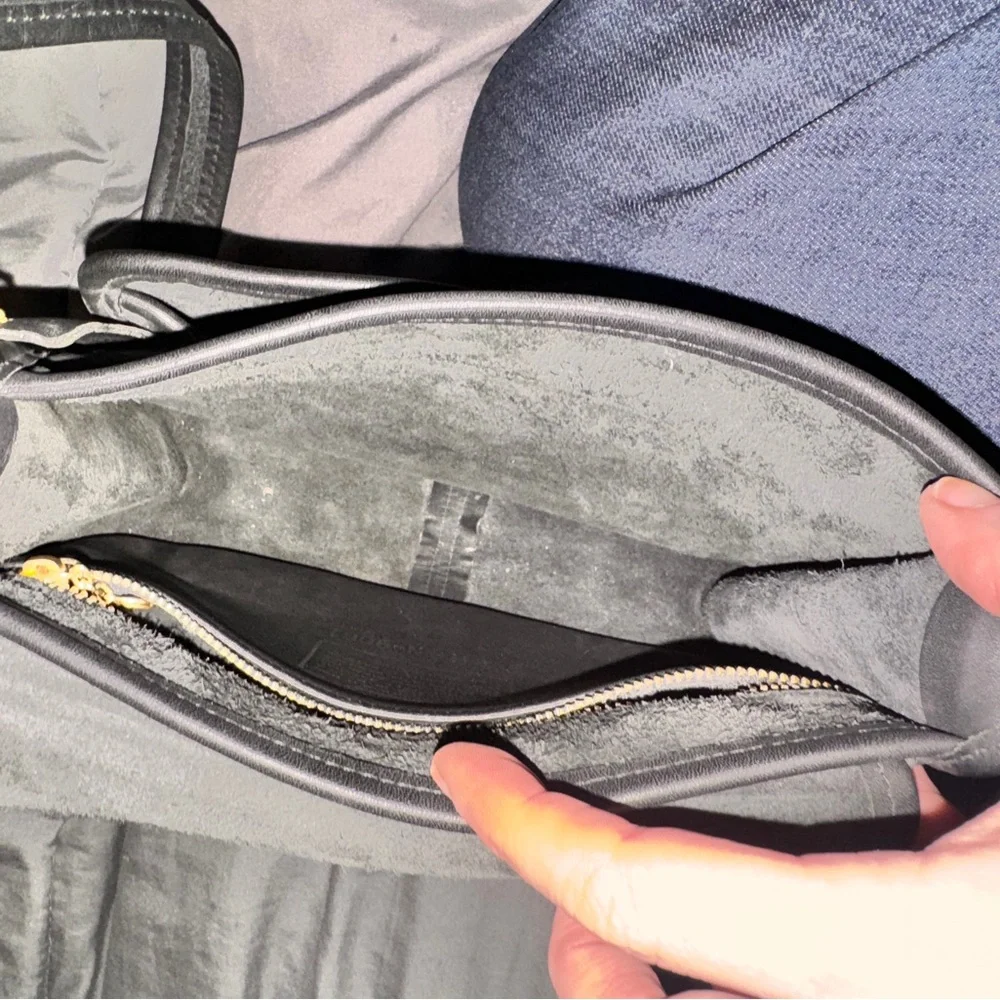 COACH vintage style # 9061 black‎ bag purse from 90’s. Lots of pockets. VGUC - Picture 13 of 13